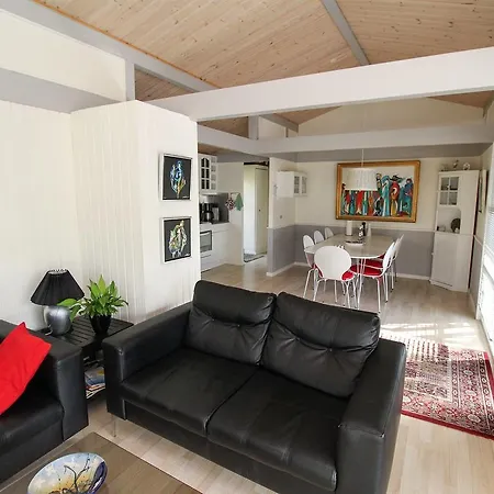 Feriehus Three-bedroom Holiday In *