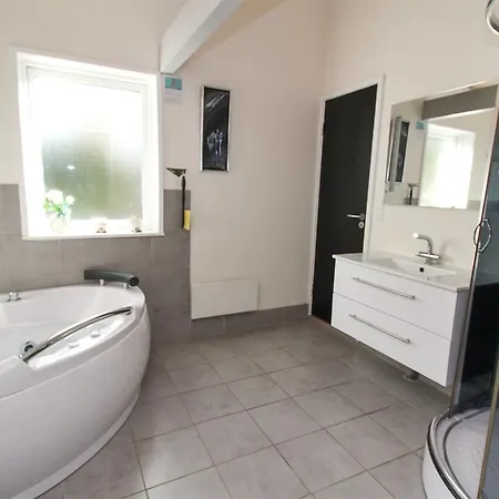 Feriehus Three-bedroom Holiday In *